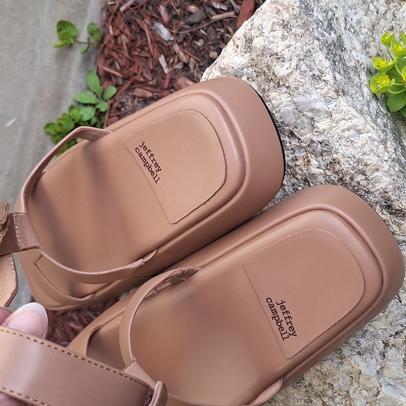 Jeffrey Campbell Bolo Low-Wedge Sandals Size 8 - Picture 5 of 9